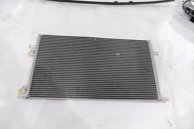 KOLEOS ÇIKMA YEDEK PARÇA MEGAN 2 KILİMA RADYATÖRÜ